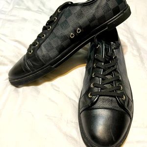 Mens Louis Vuitton Damier Graphite Sneaker size 8.5 Fits like 9.5US